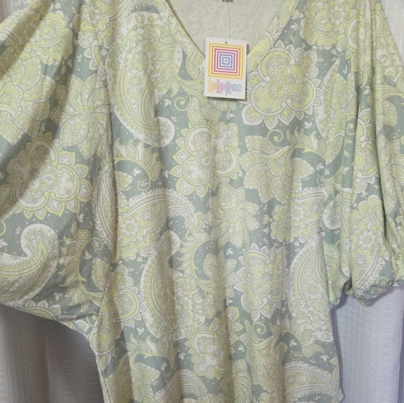 LULAROE NEW Renee Women L V-Neck Mint Paislwy 3/4 Sleeve Oversized - Picture 2 of 7